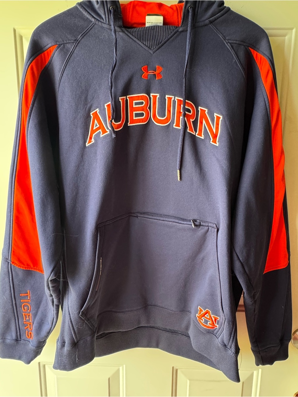 Auburn Under Armour XL Hoodie
